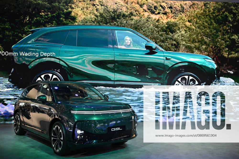 Paris Motor Show 2026 PARIS, FRANCE - OCTOBER 15: The XPeng G9L SUV on display at the Paris Motor Show (Mondial de l Auto) in Paris, France on October 15, 2026. Mustafa Yalcin Anadolu Paris France. Editorial use only. Please get in touch for any other usage.