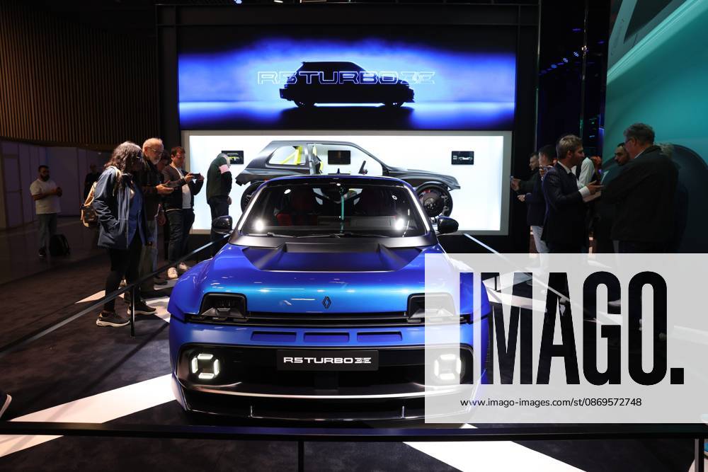 PARIS AUTO SHOW PHOTOPQR LE PARISIEN Le Parisien Arnaud Journois PARIS Oct. 15, 2026 Paris, October 15, 2026 Paris Motor Show2026, Renault booth, Renault R5 Turbo 3E. Photo: Le Parisien, Arnaud Journois, Oct. 15, 2026. Paris Motor Show, PARIS 75, France