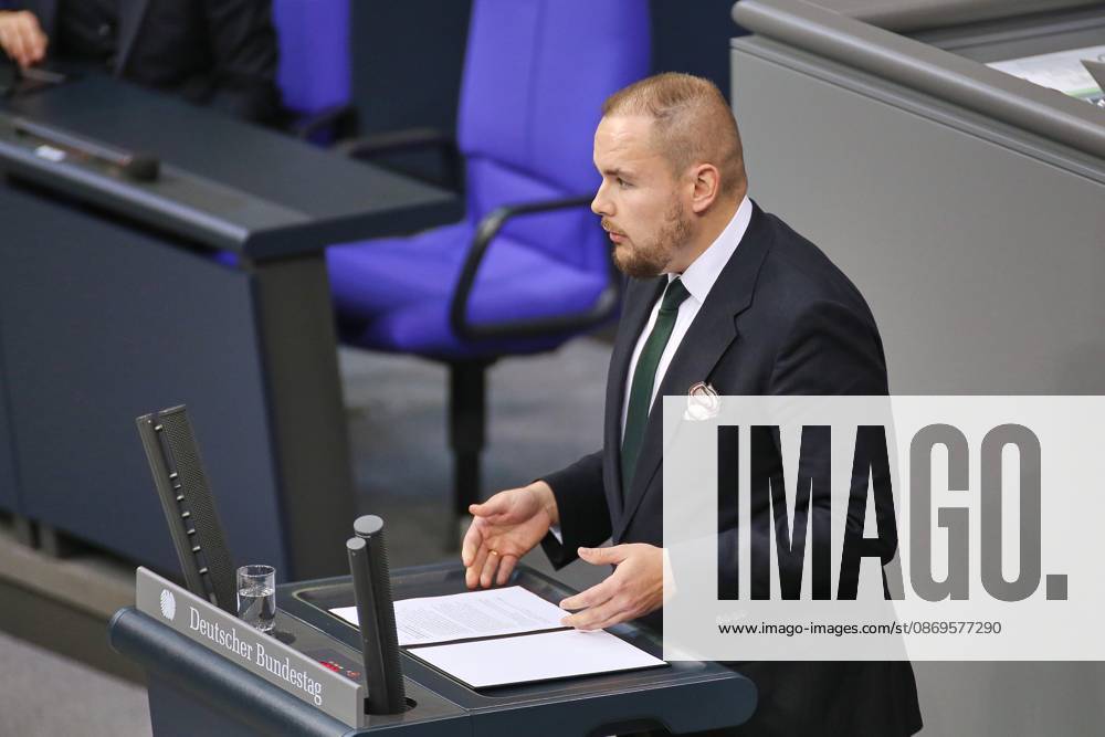 Berlin, Deutschland, 15.10.2026: Deutscher Bundestag: 102. Bundestagssitzung: Torben Braga, AfD