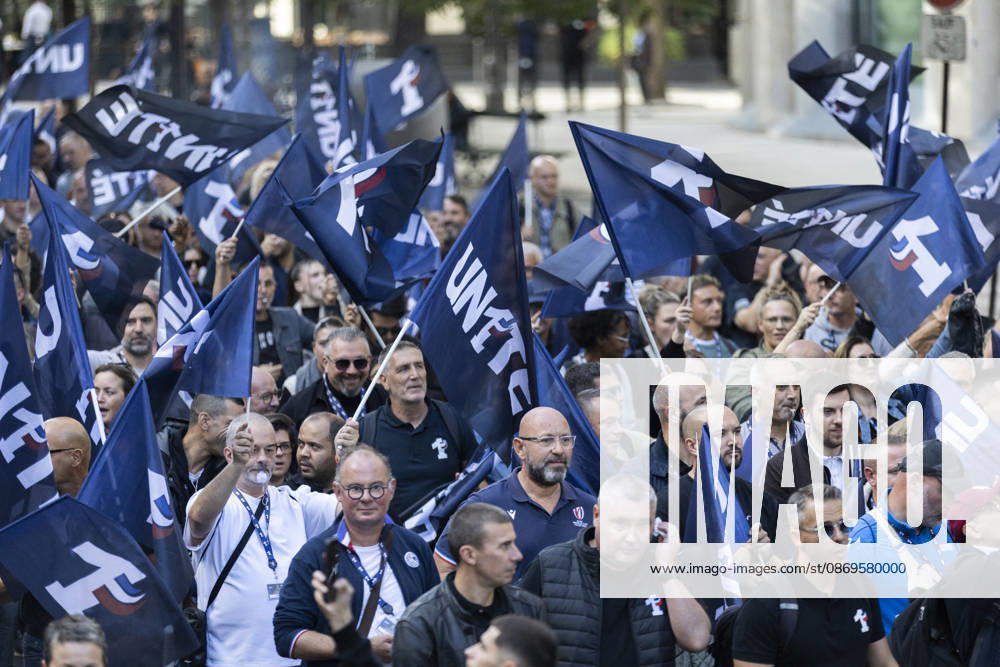 Police Officers Protest - Paris Several thousand police officers from the UN1TE police union demonstrated in Paris on October 15, 2026 to protest against their working conditions. Photos by Jérémy Paoloni ABACAPRESS.COM Paris France