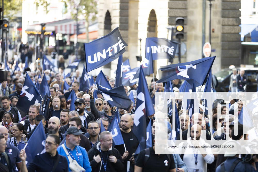 Police Officers Protest - Paris Several thousand police officers from the UN1TE police union demonstrated in Paris on October 15, 2026 to protest against their working conditions. Photos by Jérémy Paoloni ABACAPRESS.COM Paris France