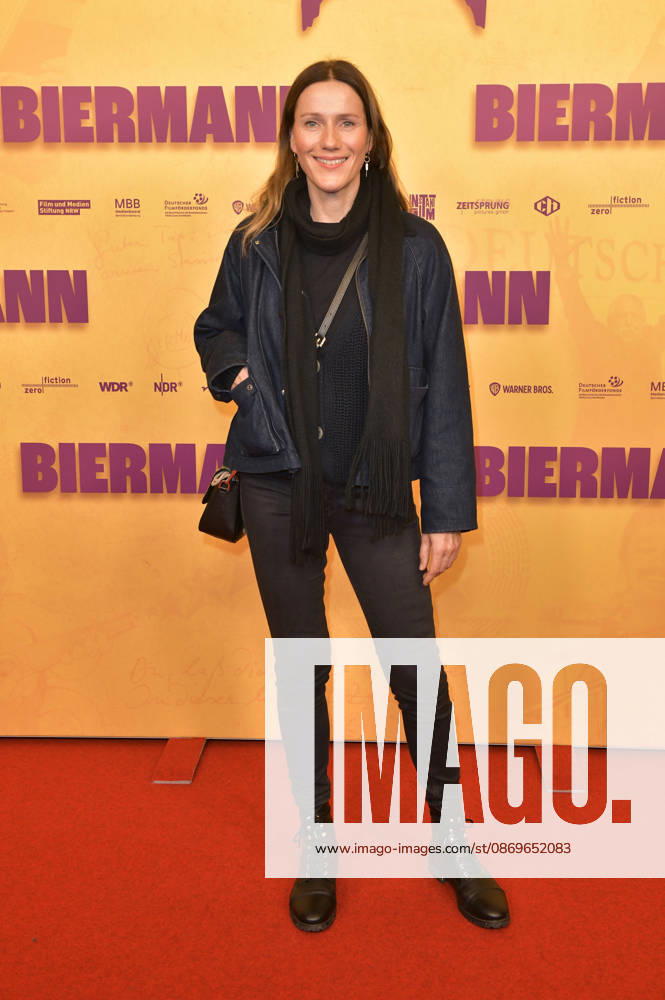 Bettina Lamprecht bei der Premiere des Dokumentarfilms Biermann im Kino International. Berlin