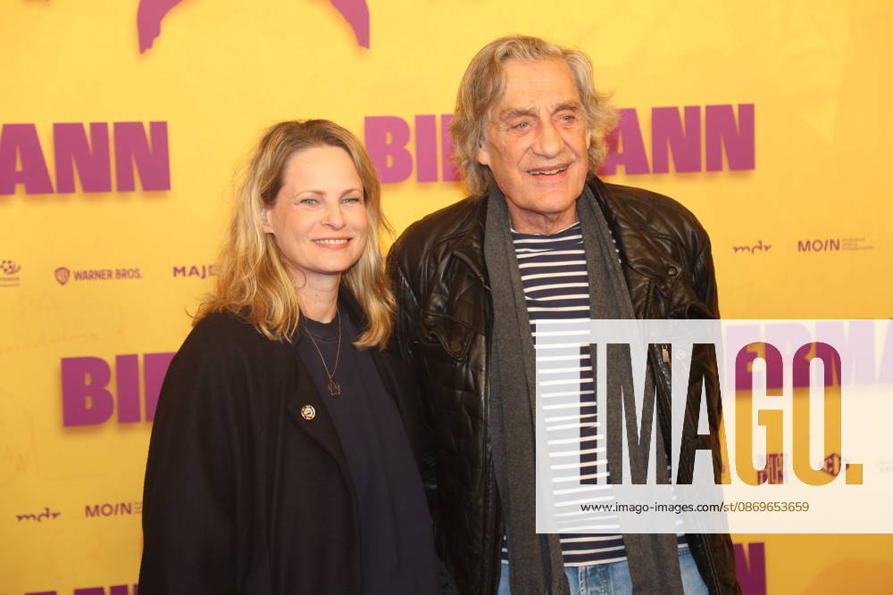 Antje Riis und Winfried Glatzeder bei der Premiere des Dokumentarfilms Biermann im Kino International. Berlin