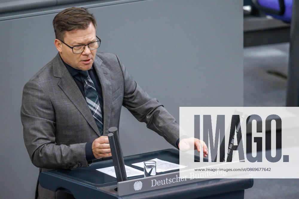 Bundestag Carsten Schneider (SPD), Minister fuer Umwelt, Klimaschutz, Naturschutz und nukleare Sicherheit, im Deutschen Bundestag am 16.10.26 in Berlin. Berlin Berlin Deutschland Bundestag
