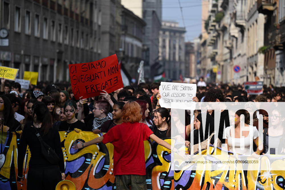Nationwide school strike in Milan MILAN, ITALY - OCTOBER 16: Students hold placards during a nationwide school strike in Milan, Italy, on October 16, 2026. Protesters oppose the government s education policies and measures they consider discriminatory towards students of foreign origin, also highlighting demands for higher wages and an end to precarious employment in schools. Piero Cruciatti Anadolu Milan Italy. Editorial use only. Please get in touch for any other usage.