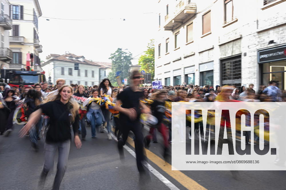 Nationwide school strike in Milan MILAN, ITALY - OCTOBER 16: Students take part in a demonstration during a nationwide school strike in Milan, Italy, on October 16, 2026. Protesters oppose the government s education policies and measures they consider discriminatory towards students of foreign origin, also highlighting demands for higher wages and an end to precarious employment in schools. Piero Cruciatti Anadolu Milan Italy. Editorial use only. Please get in touch for any other usage.