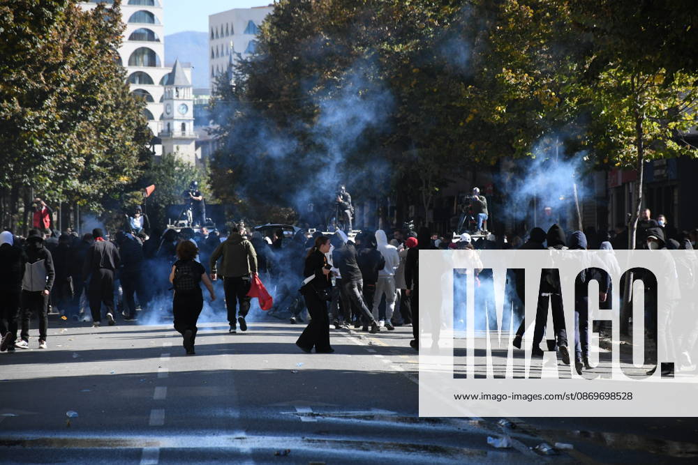 Demonstrations organized by students demanding improvements to their educational conditions continue in Albania TIRANA, ALBANIA - OCTOBER 16: Riot police deploy tear gas during clashes with student demonstrators protesting for improved educational conditions and lower fees in Tirana, Albania on October 16, 2026. Security forces intervened with tear gas and crowd-control measures after confrontations broke out near key government structures and university perimeters. Olsi Shehu Anadolu Tirana Albania. Editorial use only. Please get in touch for any other usage.
