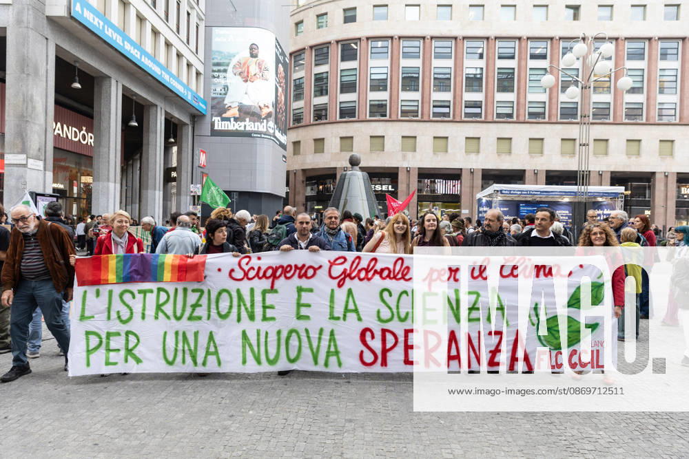 IPA89767307 - Milan, October 16, 2026, Piazza San Babila, Fridays for Future Italy rally, global climate strike, climate and environmental activists in photos: Banner