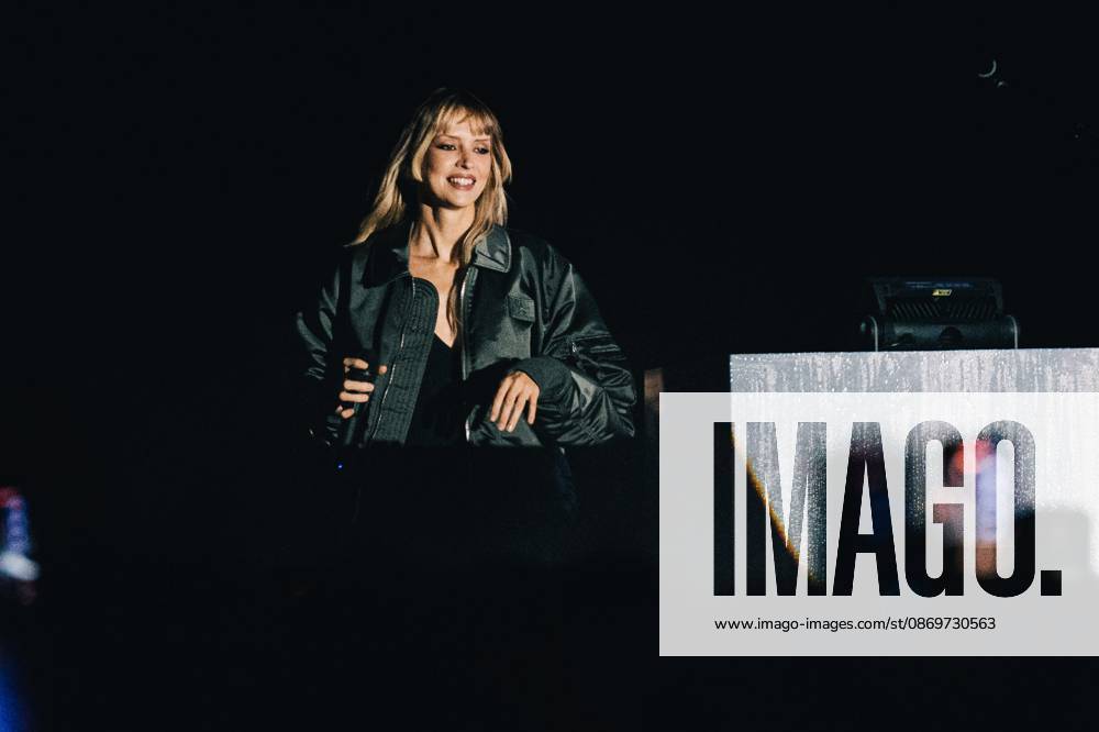 Belgian singer Angele pictured during the Angele Instinct Release Party , a surprise party organized by the Brussels singer to celebrate the release of her album Instinct at the Grote Markt Grand Place, in Brussels, Friday 16 October 2026. EMILExWINDAL 190025618