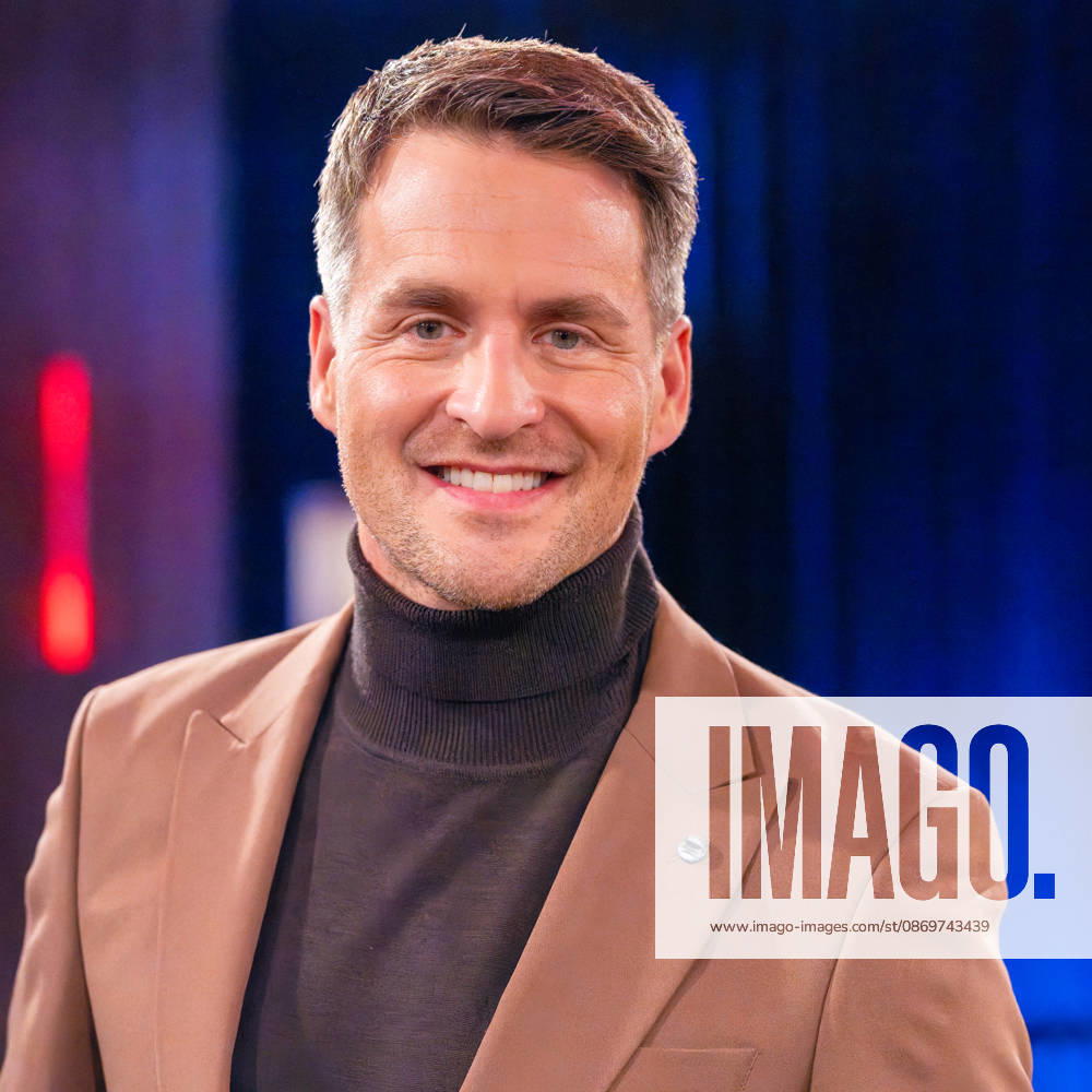 Kölner Treff am 16. Oktober 2026. Im Bild der Sänger und Schauspieler Alexander Klaws. Wie immer einfühlsam und zugleich humorvoll befragen Susan Link und Micky Beisenherz ihre Gäste. Köln Nordrhein-Westfalen Deutschland