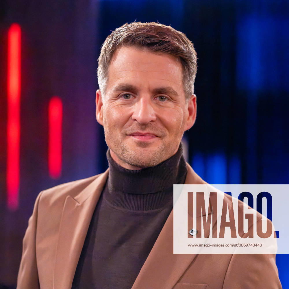 Kölner Treff am 16. Oktober 2026. Im Bild der Sänger und Schauspieler Alexander Klaws. Wie immer einfühlsam und zugleich humorvoll befragen Susan Link und Micky Beisenherz ihre Gäste. Köln Nordrhein-Westfalen Deutschland