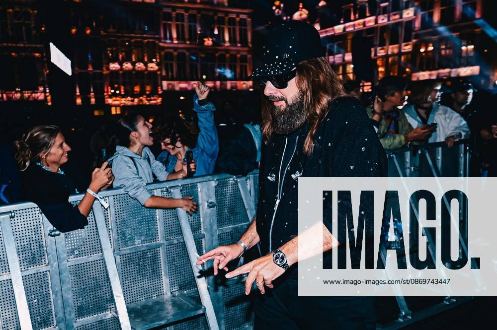 French Artist SÃ bastien Tellier pictured during the Angele Instinct Release Party , a surprise party organized by the Brussels singer to celebrate the release of her album Instinct at the Grote Markt Grand Place, in Brussels, Friday 16 October 2026. EMILExWINDAL 190036481