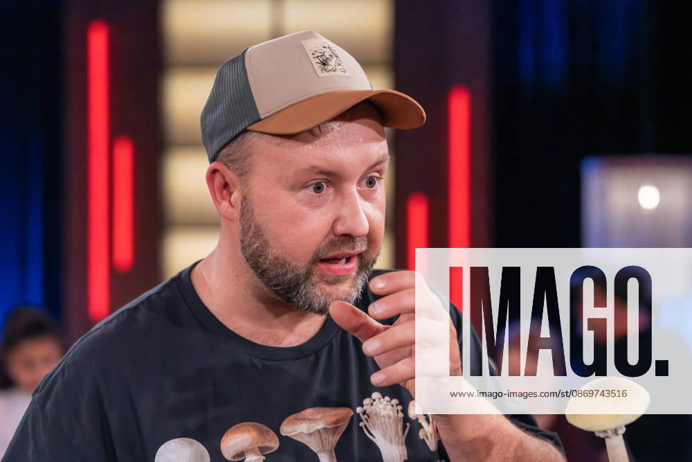 Kölner Treff am 16. Oktober 2026. Im Bild Martin Maschka, Wildnisexperte, Pilzfachmann und Naturpädagoge. Wie immer einfühlsam und zugleich humorvoll befragen Susan Link und Micky Beisenherz ihre Gäste. Köln Nordrhein-Westfalen Deutschland