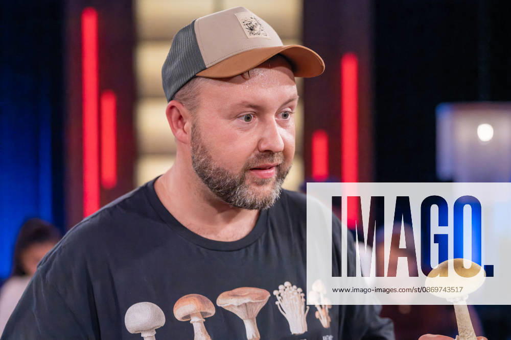 Kölner Treff am 16. Oktober 2026. Im Bild Martin Maschka, Wildnisexperte, Pilzfachmann und Naturpädagoge. Wie immer einfühlsam und zugleich humorvoll befragen Susan Link und Micky Beisenherz ihre Gäste. Köln Nordrhein-Westfalen Deutschland