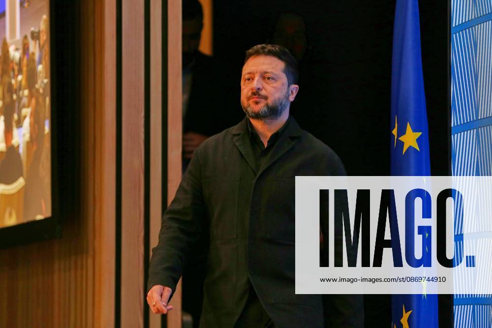 Brüssel, Belgien, 16.10.2026: Europa-Gebäude: EU-Gipfel: Wolodymyr Selenskyj gibt eine Pressekonferenz
