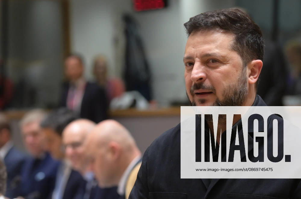 (261017) -- BEIJING, Oct. 17, 2026 -- This photo taken on Oct. 16, 2026 shows Ukrainian President Volodymyr Zelensky during a European Union (EU) summit in Brussels, Belgium. EU leaders vowed Friday to continue financial and military support for Ukraine, and reaffirmed their commitment to advancing its EU accession process, as Zelensky joined the second day of the EU summit here. ) XINHUA PHOTOS OF THE DAY WengxXinyang