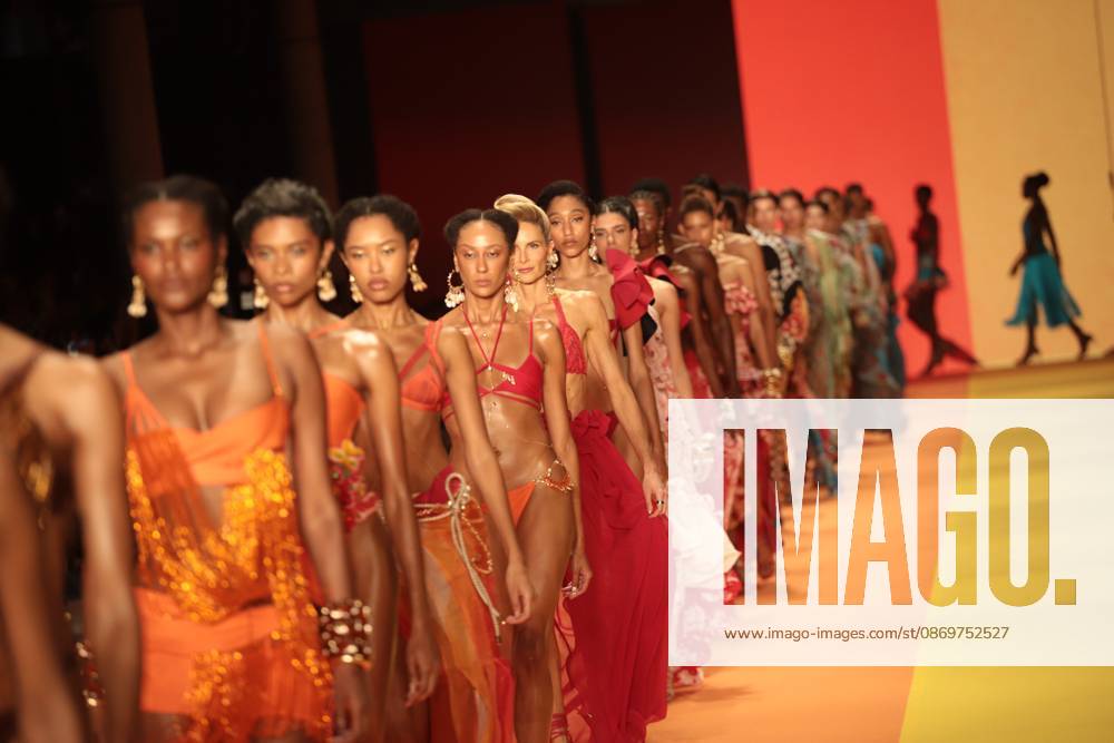 Amir Slama parade Sao Paulo (SP), 10 16 2026 - Fashion SPFW - Amor Slama fashion show during Sao Paulo Fashion Week N61 at Pacubra in Ibirapuera, Sao Paulo.(Foto: Fabricio Bomjardim Thenews2 imago images) Amir Slama parade