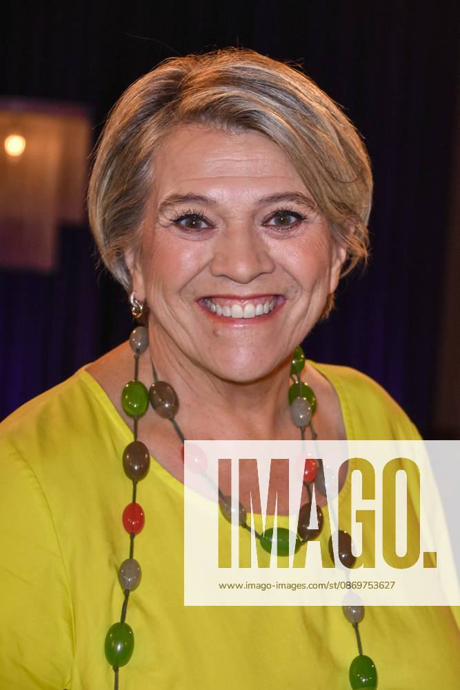 ABB KOELNERTREFF- Lea Elisabeth Linster luxemburgische Koechin, zu Gast in der WDR Talkshow Koelner Treff aus dem Studio Boecklemuend am 16.10.2026 in Koeln Hamburg Deutschland