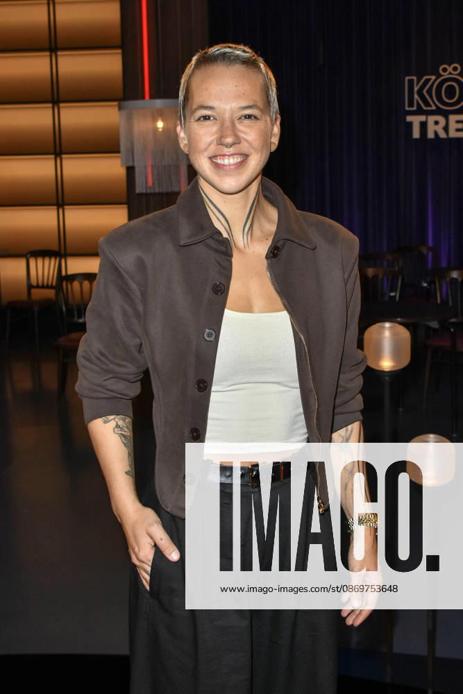 ABB KOELNERTREFF- Stefanie Fabienne Heinzmann Schweizer Pop und Soulsaengerin zu Gast in der WDR Talkshow Koelner Treff aus dem Studio Boecklemuend am 16.10.2026 in Koeln Hamburg Deutschland