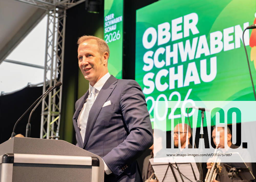 Ravensburg Bürgerempfang auf der Oberschwabenschau mi Manuel Hagel (CDU), stellvertretender Ministerpräsident und OB Daniel Rapp Oberbürgermeister Dr. Daniel Rapp beim Bürgerempfang auf der Oberschwabenschau 2026 Bürgerempfang der Stadt Ravensburg auf der Oberschwabenschau 2026. Ravensburg, Baden-Württemberg, Deutschland, 17.10.2026. Oberbürgermeister Dr. Daniel Rapp und Manuel Hagel (CDU), stellvertretender Ministerpräsident sowie Minister des Inneren, für Digitalisierung und Europa des Landes Baden-Württemberg, beim Bürgerempfang. For editorial use only.