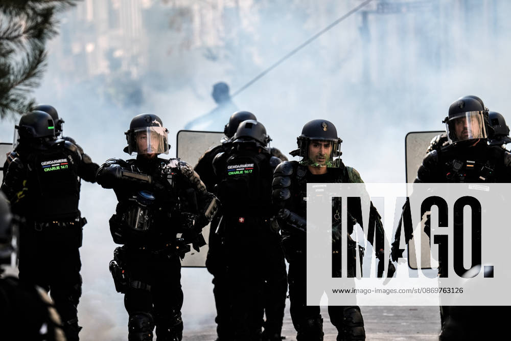 French police intervene in Nancy protests against rising living costs NANCY, FRANCE - OCTOBER 17: French riot police officers deploy tear gas to disperse demonstrators clashing with law enforcement during a nationwide protest over rising living costs, fuel prices, and education funding in Nancy, France on Saturday, October 17, 2026. Clashes broke out after groups of youth set up street barricades around secondary schools and central thoroughfares, prompting police units to intervene with crowd-control canisters to reopen urban transit corridors. Muhammed Said Tako Anadolu Nancy France. Editorial use only. Please get in touch for any other usage.