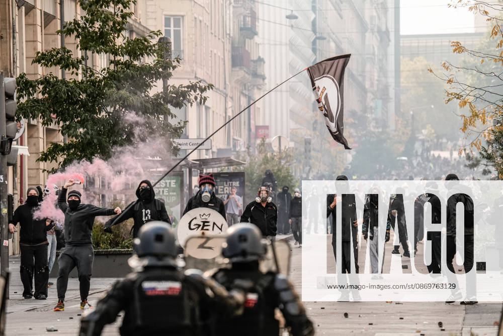 French police intervene in Nancy protests against rising living costs NANCY, FRANCE - OCTOBER 17: French riot police officers deploy tear gas to disperse demonstrators clashing with law enforcement during a nationwide protest over rising living costs, fuel prices, and education funding in Nancy, France on Saturday, October 17, 2026. Clashes broke out after groups of youth set up street barricades around secondary schools and central thoroughfares, prompting police units to intervene with crowd-control canisters to reopen urban transit corridors. Muhammed Said Tako Anadolu Nancy France. Editorial use only. Please get in touch for any other usage.