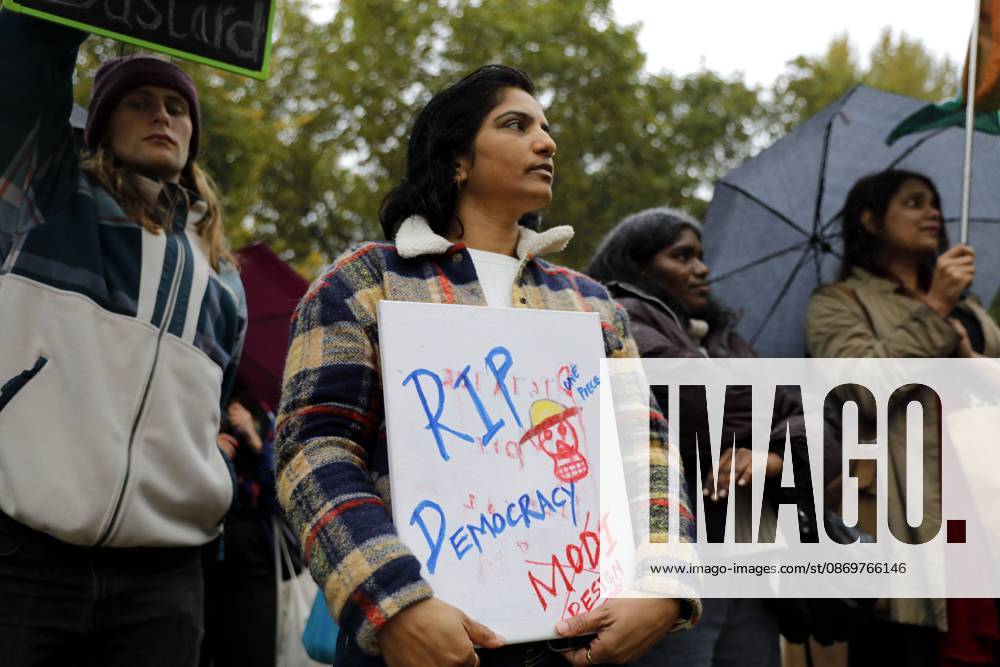 Berlin protest echoes Jantar Mantar BERLIN, GERMANY - OCTOBER 17, 2026: A small group of demonstrators hold placards at Oranienplatz in the Kreuzberg district to show solidarity with mass protests in India and to protest against the crackdown on them, as several people take the floor to discuss the situation. The demonstration followed a call by Neha Bora, president of the All India Students Association (AISA), for people everywhere to back the protests, saying everywhere is Jantar Mantar, the site in Delhi where the main protests are taking place. The protests demand the resignation of Chief Election Commissioner Gyanesh Kumar over a revision of electoral rolls that opponents say led to the mass deletion of voters, while police ha