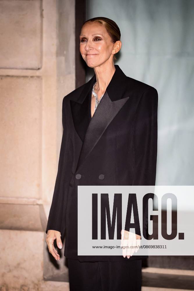 CÉLINE DION RETURNS TO HER HOTEL PHOTOPQR LE PARISIEN LP Fred Dugit Paris, October 17, 2026 Culture Paris 8th arrondissement, October 17, 2026 Céline Dion returns to the Royal Monceau following her final Parisian show She has just concluded a sixteen-date concert residency at La Plénitude in Nanterre LP Fred Dugit Paris 8th arrondissement, October 17, 2026 Céline Dion returns to the Royal Monceau following her final Parisian show. She has just concluded a sixteen-date concert residency at La Plénitude in Nanterre. Local Caption Céline Dion Paris 75 France