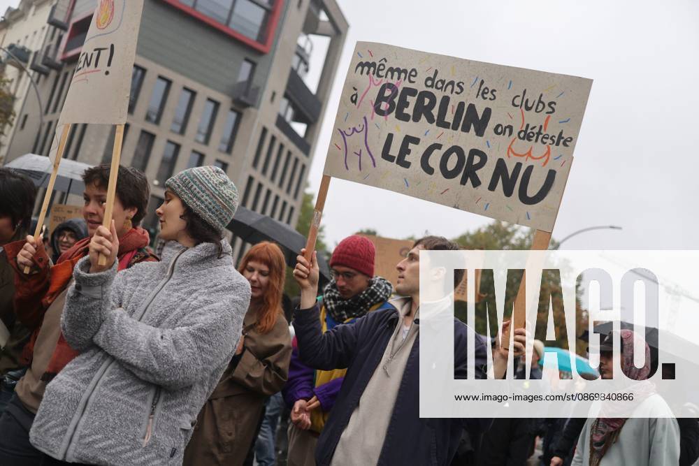 Berlin Rally Supports French Students BERLIN, GERMANY, OCTOBER 17, 2026: Demonstrators gather in solidarity with students protesting in France, calling for better education funding and improved school conditions. The rally forms part of solidarity actions supporting the French student movement. Berlin Berlin Germany