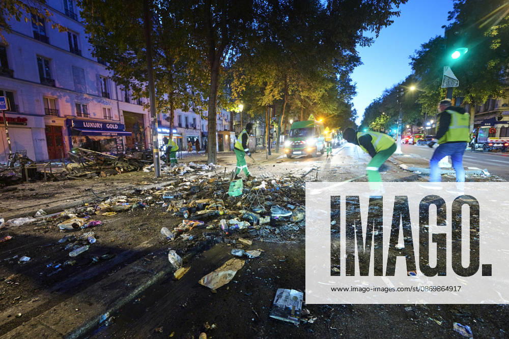 Clearing up debris in Paris following riots PARIS 18-10-2026. The day after in Paris, where the cleanup has begun. Chaos has gripped the city, marked by arson, looting, and riots. Protests are set for October 17, with high school students, university students, farmers, Yellow Vests, and some labor unions calling for a demonstration against the high cost of living, rising fuel prices, and poor conditions within the education system.. NICO GARSTMAN CONTENT CURATION PARIS FRANCE