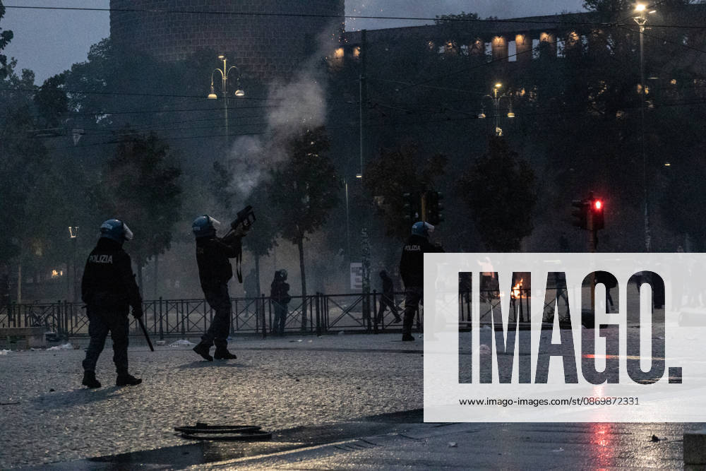 Police detain 160 as unrest continues for second day in Milan MILAN, ITALY - OCTOBER 18: Police carry out numerous detentions and arrests as protesters, including many young demonstrators, flee from law enforcement during urban unrest following demonstrations against the high cost of living in Milan, Italy, on October 18, 2026. Damage to shops and public property was reported across the city amid the clashes. Andrea Carrubba Anadolu Milan Italy. Editorial use only. Please get in touch for any other usage.