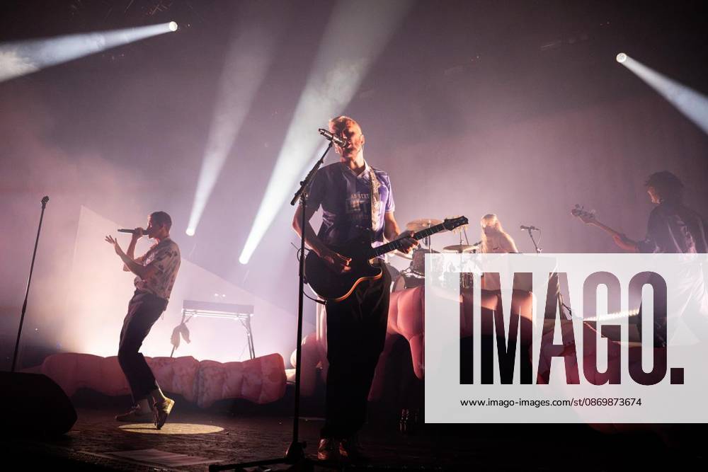 Die Band Das Lumpenpack während eines Konzerts in der Turbinenhalle, am 18.10.2026 in Oberhausen. Deutschland Oberhausen