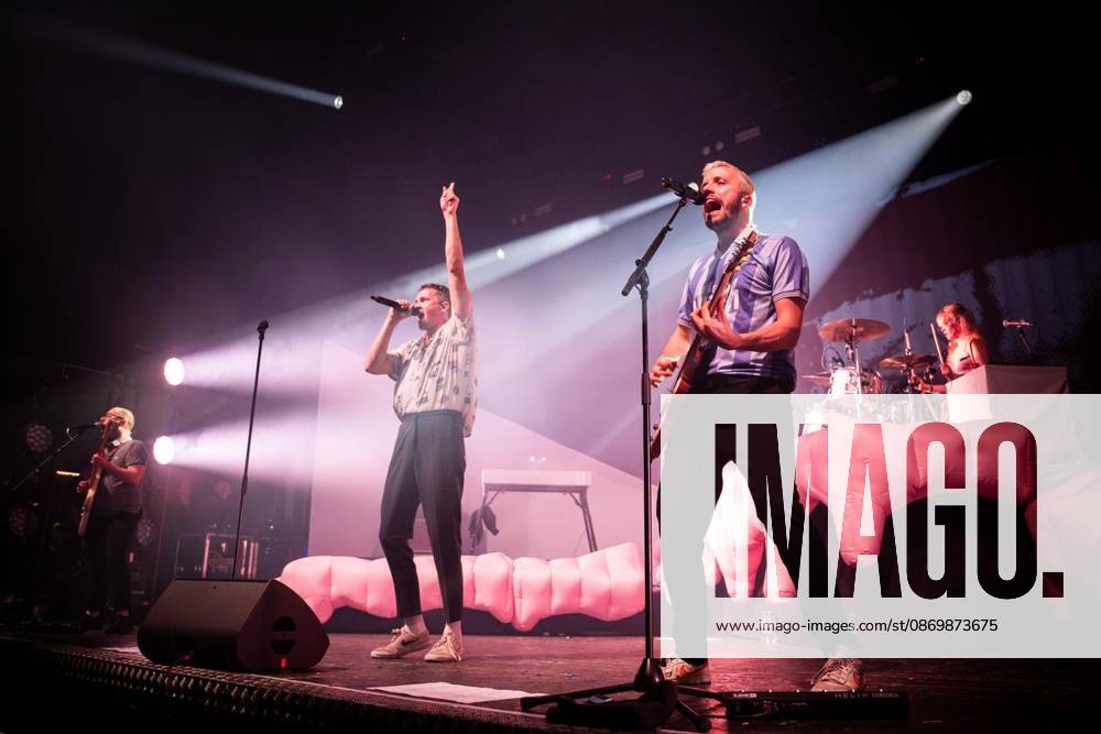 Die Band Das Lumpenpack während eines Konzerts in der Turbinenhalle, am 18.10.2026 in Oberhausen. Deutschland Oberhausen
