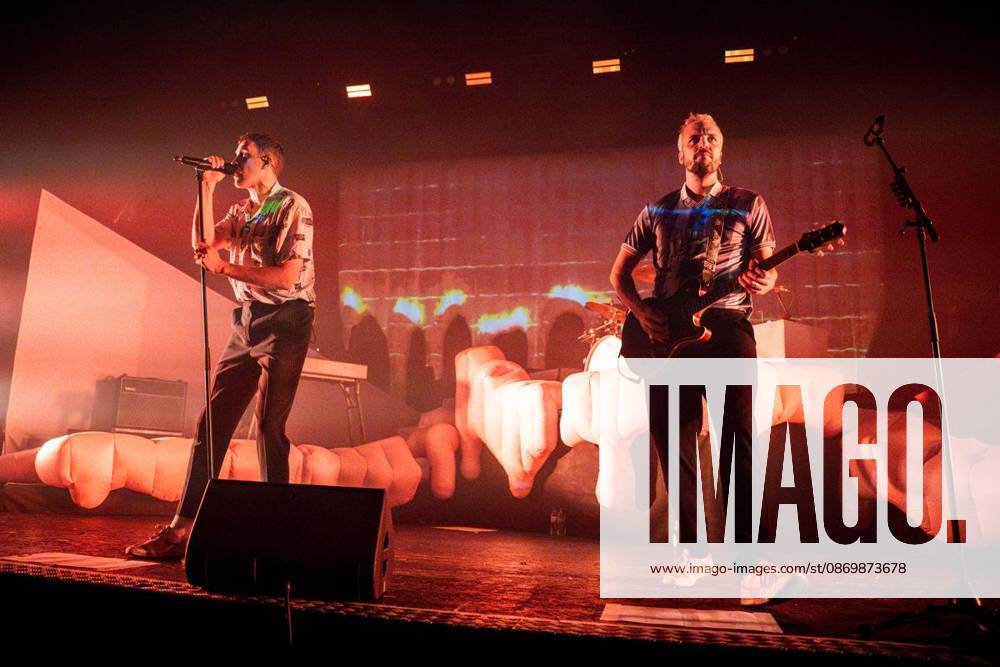 Die Band Das Lumpenpack während eines Konzerts in der Turbinenhalle, am 18.10.2026 in Oberhausen. Deutschland Oberhausen