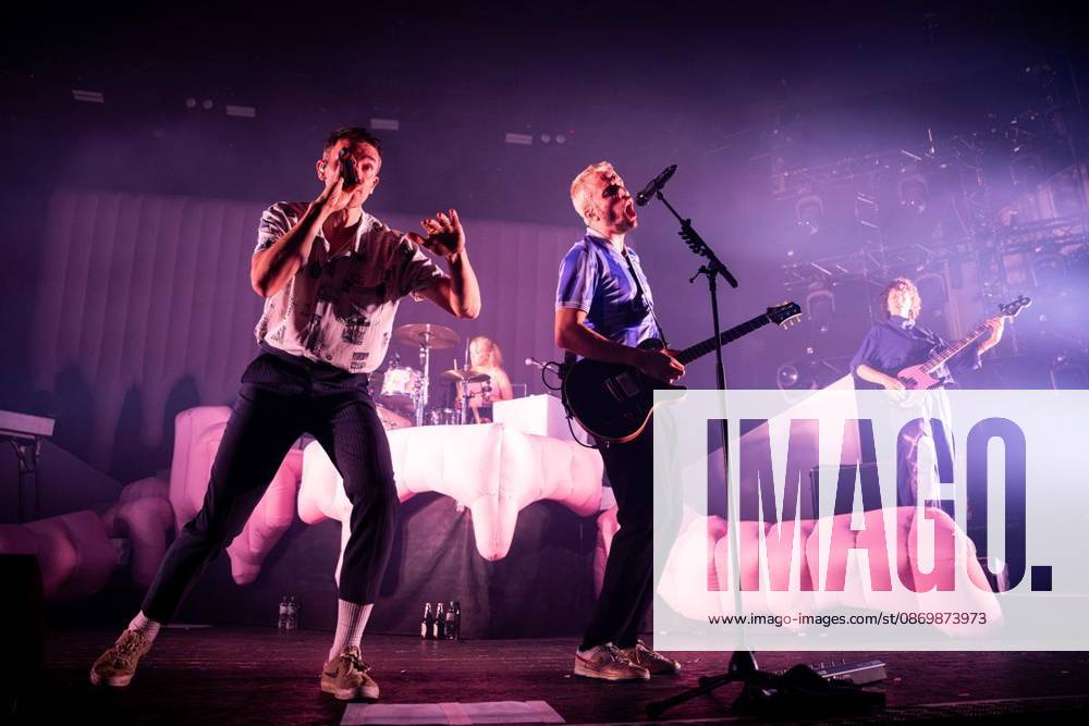 Die Band Das Lumpenpack während eines Konzerts in der Turbinenhalle, am 18.10.2026 in Oberhausen. Deutschland Oberhausen