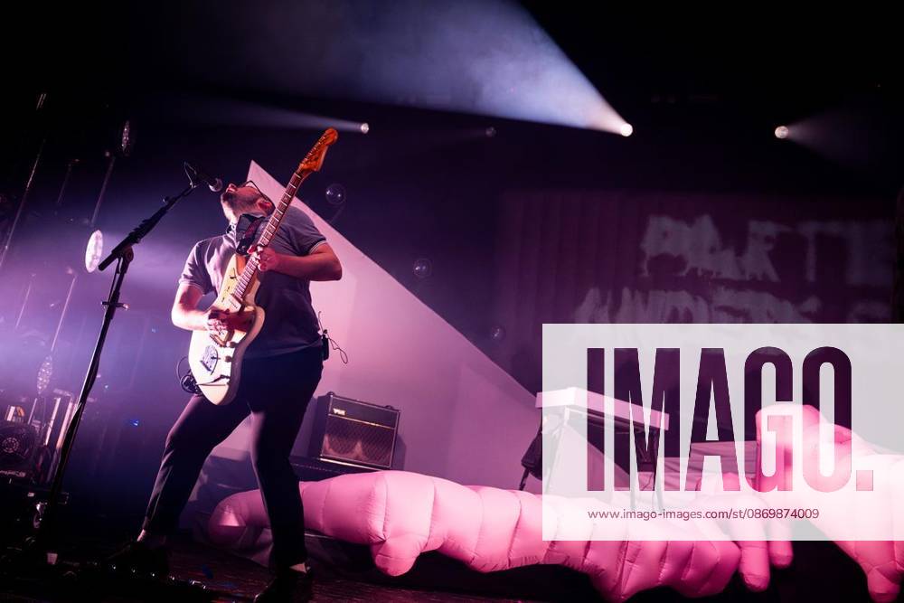 Die Band Das Lumpenpack während eines Konzerts in der Turbinenhalle, am 18.10.2026 in Oberhausen. Deutschland Oberhausen