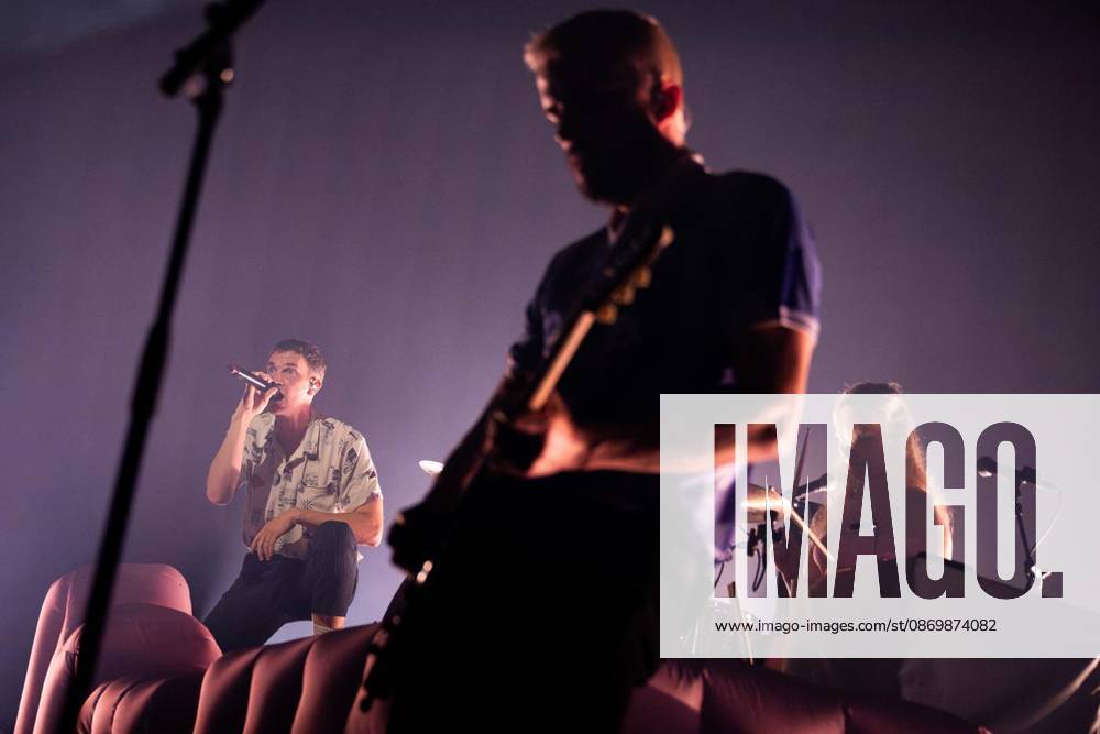Die Band Das Lumpenpack während eines Konzerts in der Turbinenhalle, am 18.10.2026 in Oberhausen. Deutschland Oberhausen