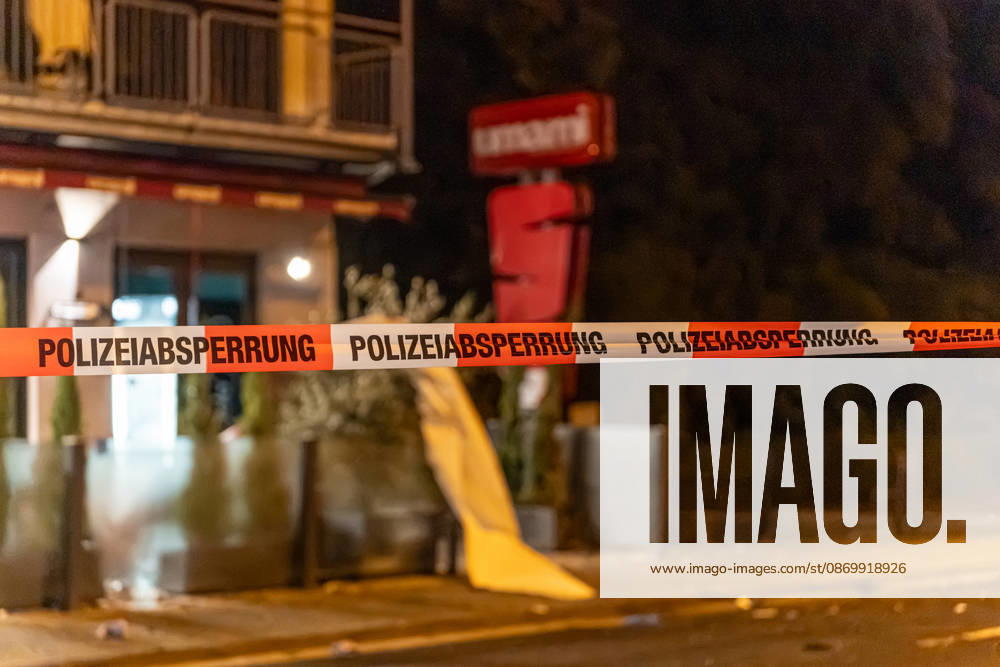 Sprengstoffexplosion in Gastronomiebetrieb Eingangstür zerstört In der Nacht von Sonntag auf Montag, 19.10.2026, kam es gegen 03:30 Uhr in der Hattersheimer Straße in Hofheim am Taunus nach dem Anschein zu einer Sprengstoffexplosion. Die Tür des Eingangsbereichs eines Gebäudes wurde dabei zerstört. Die Polizei war vor Ort und sperrte die Straße weiträumig ab. Bereits am 03.10.2026 war in derselben Straße vor einem Gastronomiebetrieb eine Brandvorrichtung abgelegt worden, wodurch eine Fußmatte in Brand geriet und Rußanhaftungen am Gebäude entstanden. Nach unbestätigten Informationen war die Feuerwehr in Bereitstellung, das Gebäude durfte zunächst nicht betreten werden, bis eine nicht näher definierte Spezialeinheit eintra