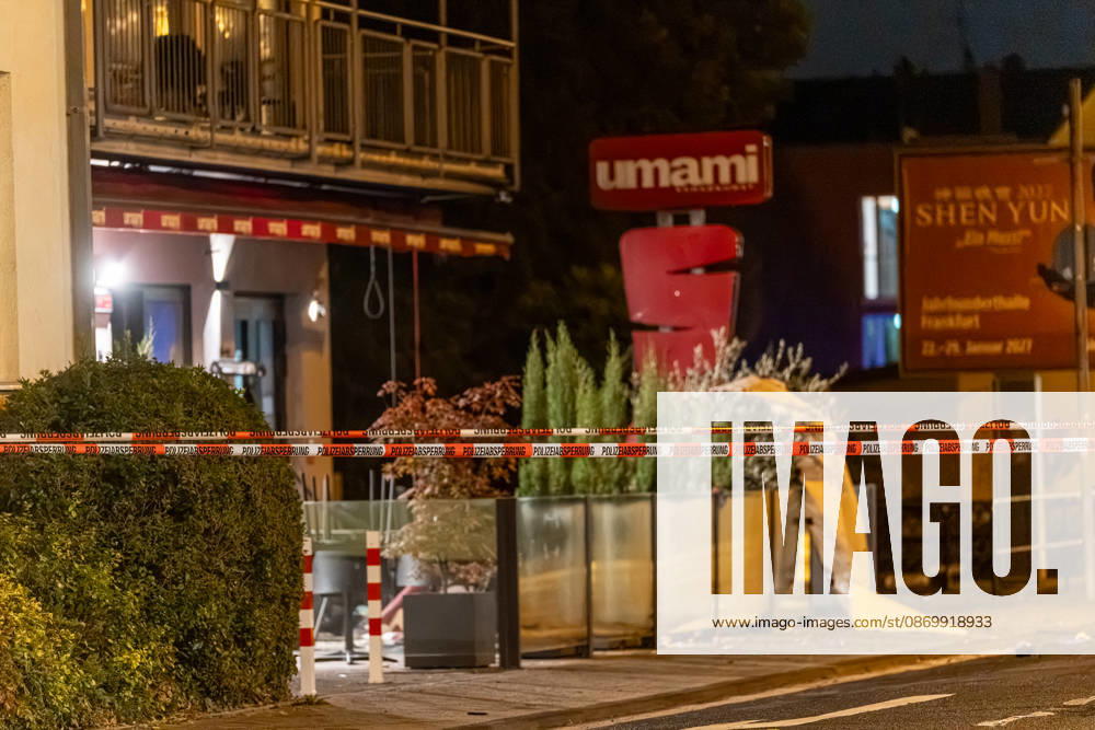Sprengstoffexplosion in Gastronomiebetrieb Eingangstür zerstört In der Nacht von Sonntag auf Montag, 19.10.2026, kam es gegen 03:30 Uhr in der Hattersheimer Straße in Hofheim am Taunus nach dem Anschein zu einer Sprengstoffexplosion. Die Tür des Eingangsbereichs eines Gebäudes wurde dabei zerstört. Die Polizei war vor Ort und sperrte die Straße weiträumig ab. Bereits am 03.10.2026 war in derselben Straße vor einem Gastronomiebetrieb eine Brandvorrichtung abgelegt worden, wodurch eine Fußmatte in Brand geriet und Rußanhaftungen am Gebäude entstanden. Nach unbestätigten Informationen war die Feuerwehr in Bereitstellung, das Gebäude durfte zunächst nicht betreten werden, bis eine nicht näher definierte Spezialeinheit eintra