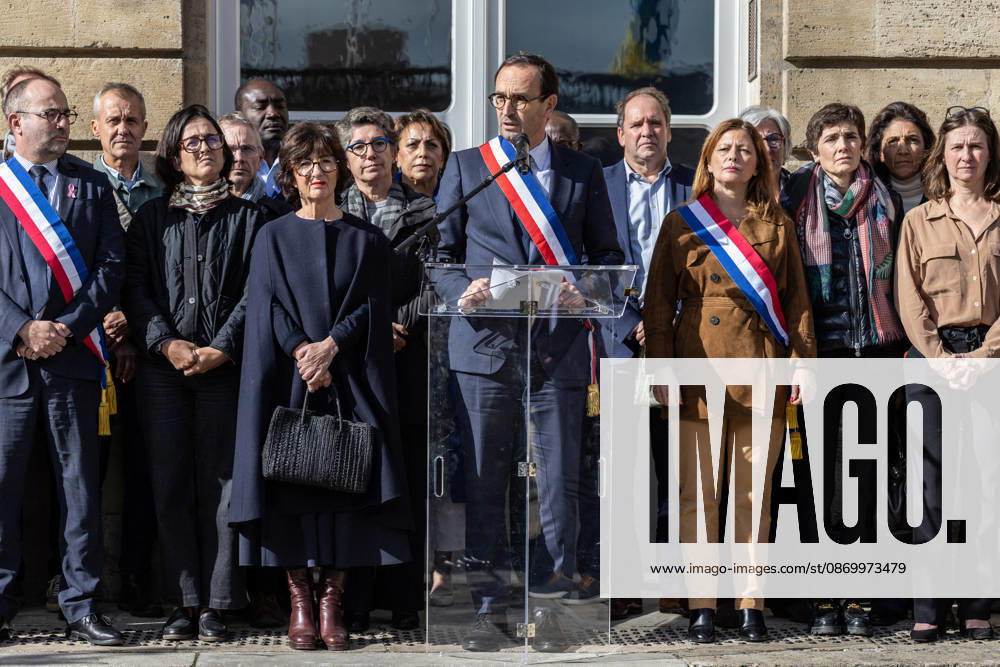 Mayor Thomas Cazenave Delivers A Speech During A Republican Rally - Bordeaux Bordeaux Mayor Thomas Cazenave delivers a speech during a republican rally in the courtyard of Bordeaux City Hall, following the violence and vandalism that occurred in the city on Saturday, October 17. The gathering was organized in response to a call by the Association of French Mayors (AMF) to reaffirm support for republican values and democratic institutions, in Bordeaux, France, on October 19, 2026. Photo by Margot Le Gonidec ABACAPRESS.COM Bordeaux France