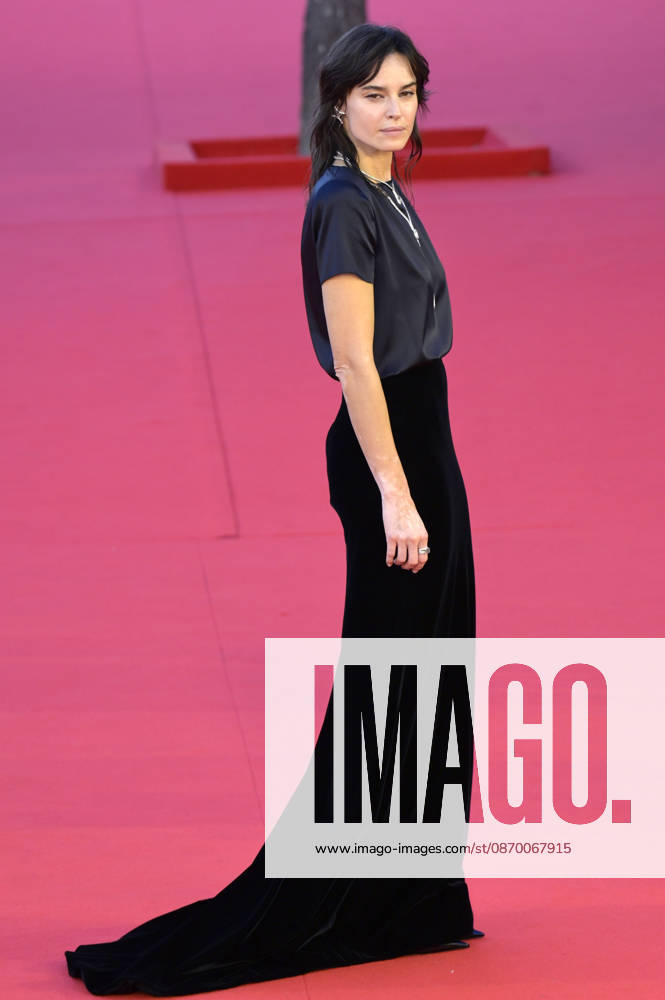 Kasia Smutniak bei der Premiere des Dokumentarfilms Mustang auf dem 21. Internationalen Filmfestival von Rom Festa del Cinema di Roma 2026 im Auditorium Parco della Musica. Rom