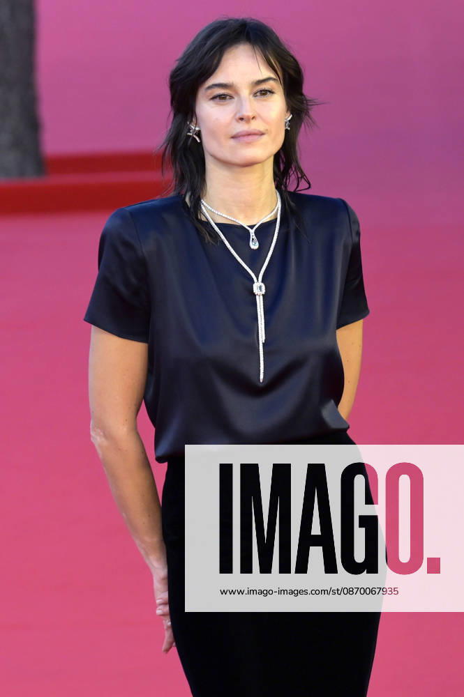 Kasia Smutniak bei der Premiere des Dokumentarfilms Mustang auf dem 21. Internationalen Filmfestival von Rom Festa del Cinema di Roma 2026 im Auditorium Parco della Musica. Rom