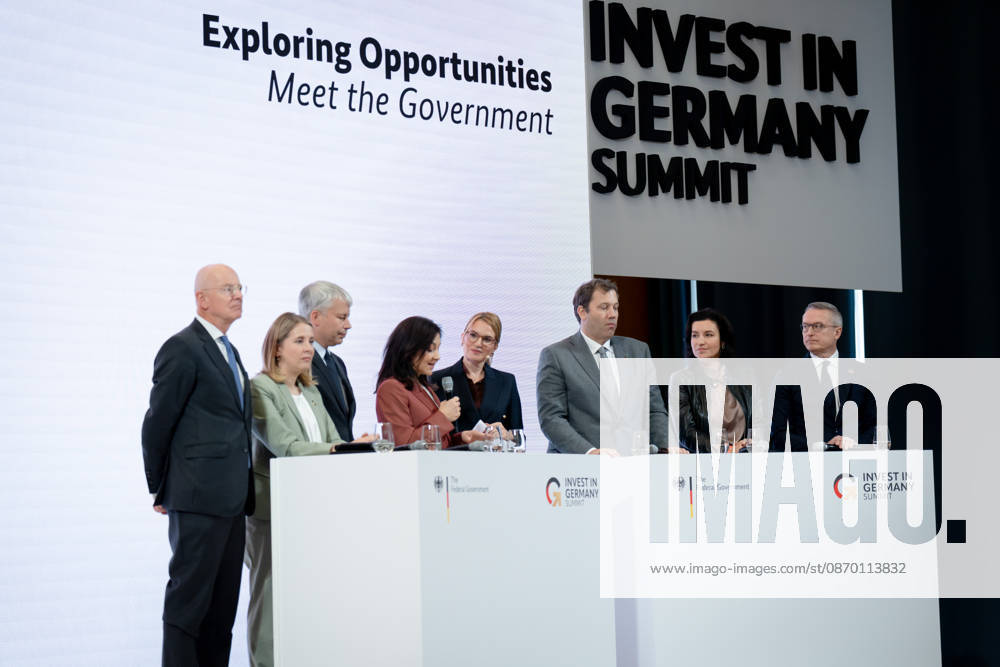 Invest in Germany Summit, Berlin, ESMT Invest in Germany Summit, Berlin, ESMT, Friedrich Merz, Bundeskanzler Katherina Reiche, Bundeswirtschaftsministerin Lars Klingbeil, Bundesfinanzminister Steffen Bilger, Bundesverkehrsminister Dorothee Bär, Bundesforschungsministerin Verena Hubertz, Bundesbauministerin Karsten Wildberger, Bundesdigitalminister Martin Blessing, Sonderbeauftragter für Investitionen Berlin Berlin GER