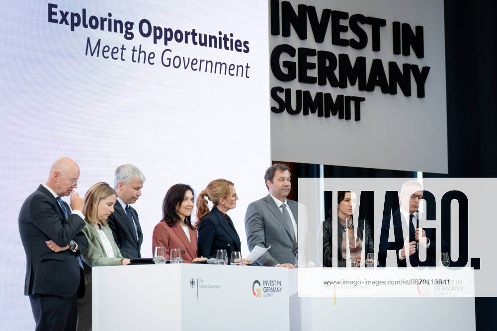 Invest in Germany Summit, Berlin, ESMT Invest in Germany Summit, Berlin, ESMT, Friedrich Merz, Bundeskanzler Katherina Reiche, Bundeswirtschaftsministerin Lars Klingbeil, Bundesfinanzminister Steffen Bilger, Bundesverkehrsminister Dorothee Bär, Bundesforschungsministerin Verena Hubertz, Bundesbauministerin Karsten Wildberger, Bundesdigitalminister Martin Blessing, Sonderbeauftragter für Investitionen Berlin Berlin GER