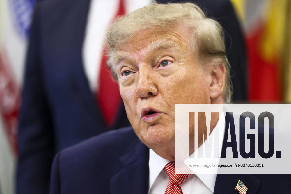 US President Trump speaks to reporters on taxpayer fraud US President Donald Trump speaks to reporters about efforts to crack down on taxpayer fraud in the Oval Office of the White House in Washington, DC, USA, 20 October 2026. WASHINGTON DISTRICT OF COLUMBIA United States