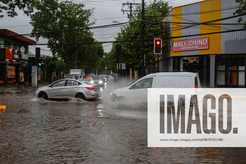 Santiago, October 20, 2026: Flooding at the intersection of Gran Avenida and Los Aviadores streets during the storm front affecting the metropolitan region. Diego Martin Aton, Chile; Santiago, Chile. Aton 1201216.jpeg