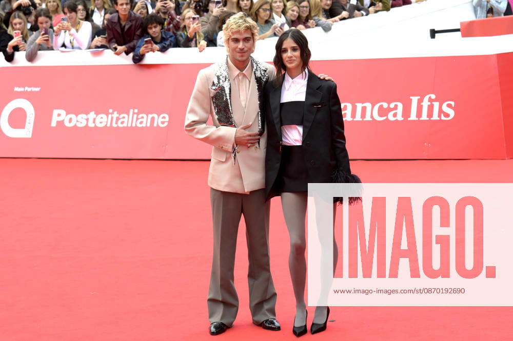 Lorenzo Zurzolo und Benedetta Porcaroli bei der Premiere des Kinofilms 7 anniversari auf dem 21. Internationalen Filmfestival von Rom Festa del Cinema di Roma 2026 im Auditorium Parco della Musica. Rom