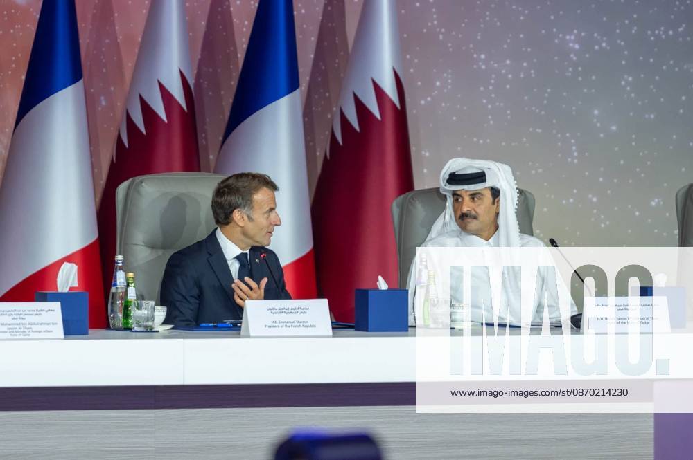 Qatar s Emir and French President Attend One Planet Sovereign Wealth Funds Summit Qatar s Emir Sheikh Tamim bin Hamad Al Thani and French President Emmanuel Macron attend the ninth edition of the One Planet Sovereign Wealth Funds (OPSWF) CEO Summit at the Rosewood Hotel in Qatar, on October 21, 2026. Photo by Emiri Diwan Office apaimages Doha Doha Qatar 211026_Qatar_QPO_00(5)