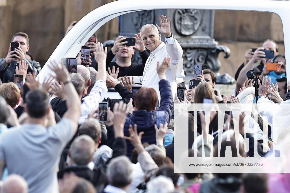 POPE LEO XIV during his weekly General Audience in St. Peter s Square. Before beginning the audience, the Holy Father thanked the pilgrims present with those words: Dear brothers and Sisters, good morning and welcome! The first thing I would to say is thank you. Thanks for the support of your prayers. Thanks be to God for His generosity. Let us all renew our trust in God s goodness and mercy. Vatican City Vatican - ZUMAi15_ 20261021_zaf_i15_019