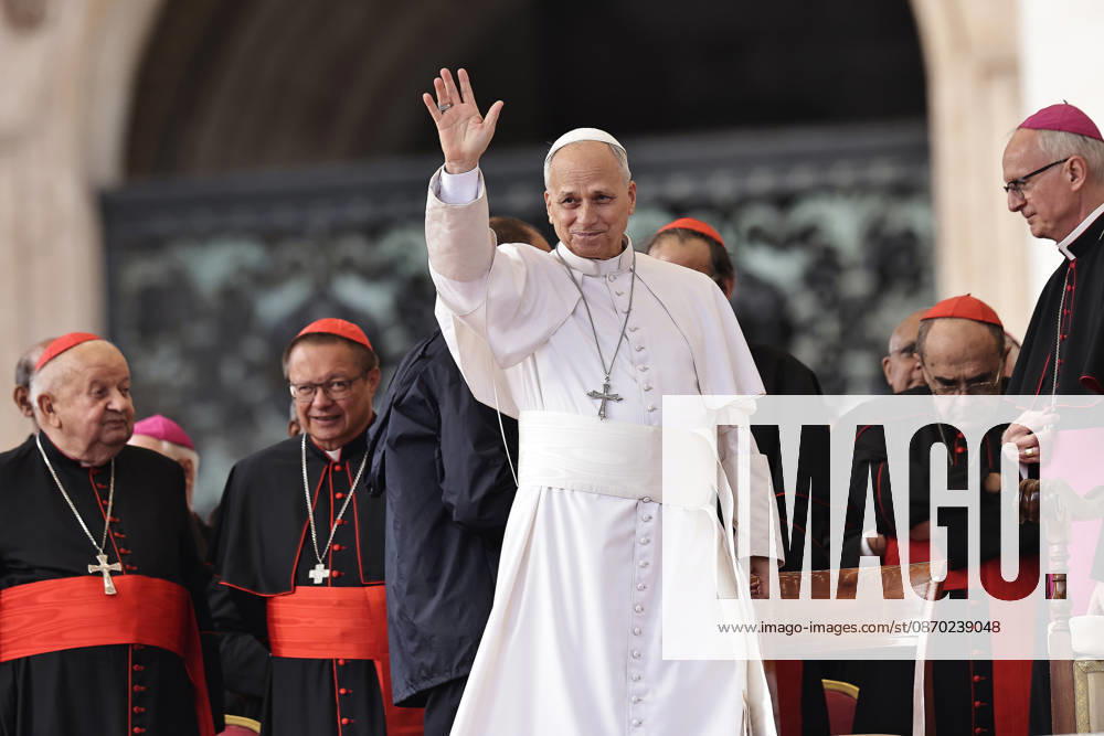 POPE LEO XIV during his weekly General Audience in St. Peter s Square. Before beginning the audience, the Holy Father thanked the pilgrims present with those words: Dear brothers and Sisters, good morning and welcome! The first thing I would to say is thank you. Thanks for the support of your prayers. Thanks be to God for His generosity. Let us all renew our trust in God s goodness and mercy. Vatican City Vatican - ZUMAi15_ 20261021_zaf_i15_001